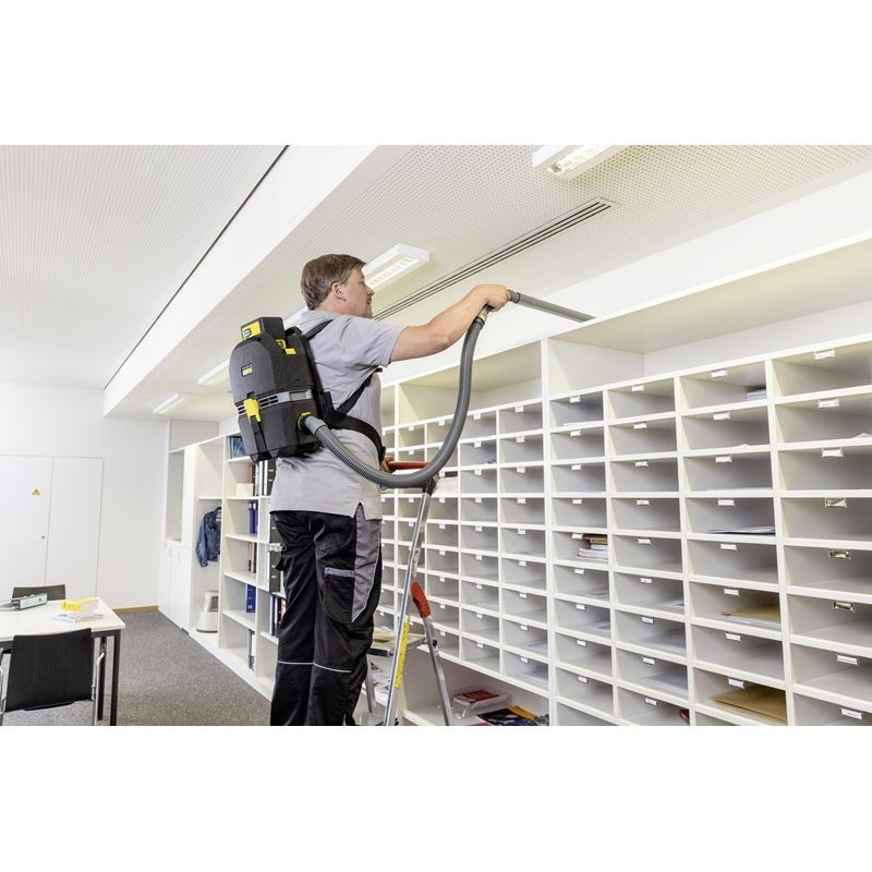 Акумулаторната Прахосмукачка за сухо почистване Karcher BVL 3/1 Bp
